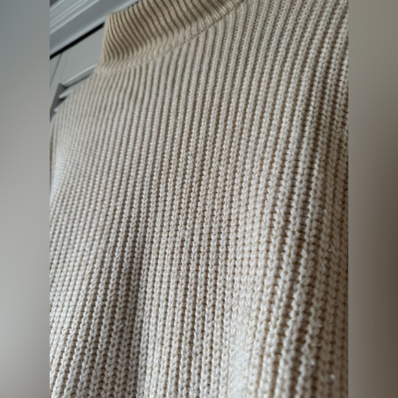 H&M Cream Turtleneck Sweater - Picture 6 of 7